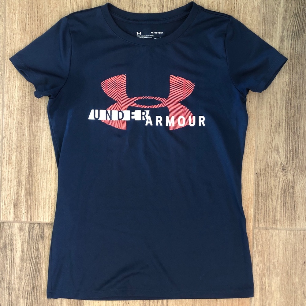 ‼️SOLD‼️EUC Women Under Armor Heat Gear Shirt size
